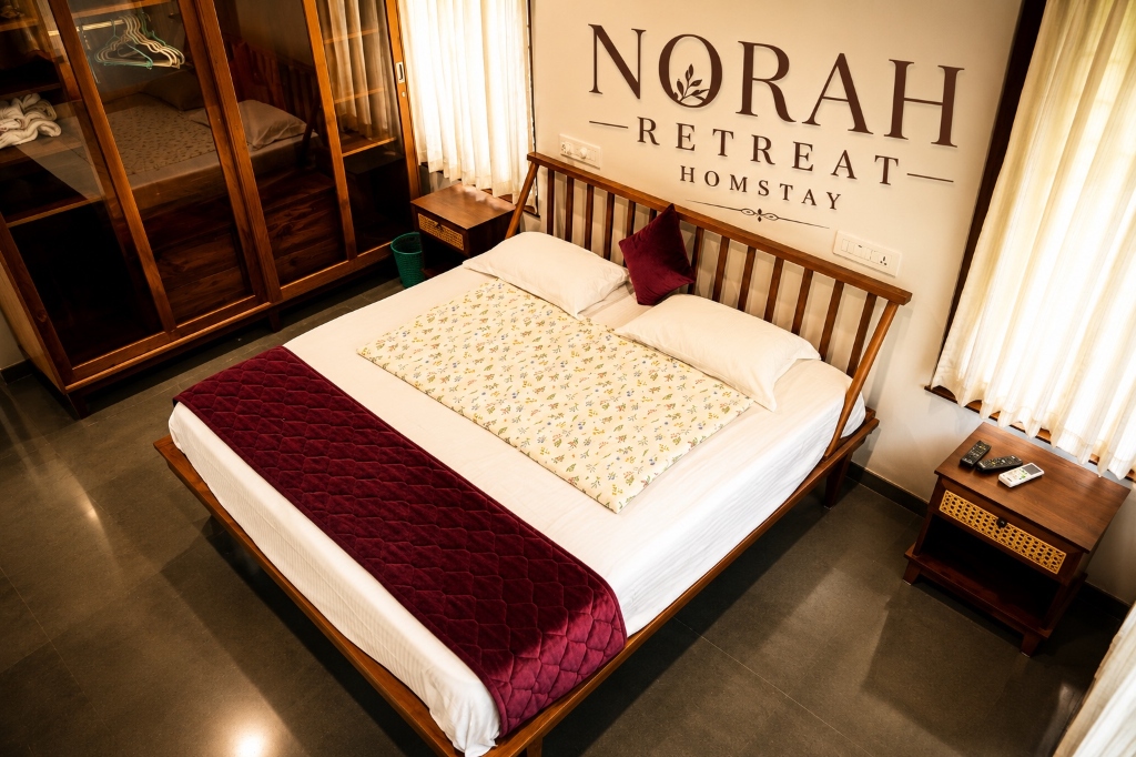 Courtyard Bedroom with Teak Wardrobe at Norah Retreat Homestay Kaduthuruthy